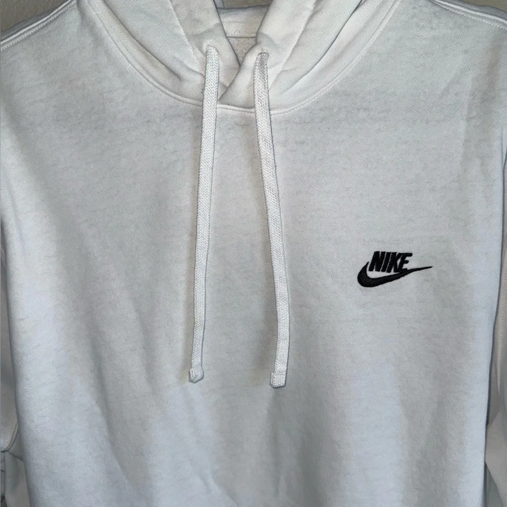 Nike White Hoodie with Black Embroidered Logo Men’s M Good Condition with Hole - Picture 3 of 11